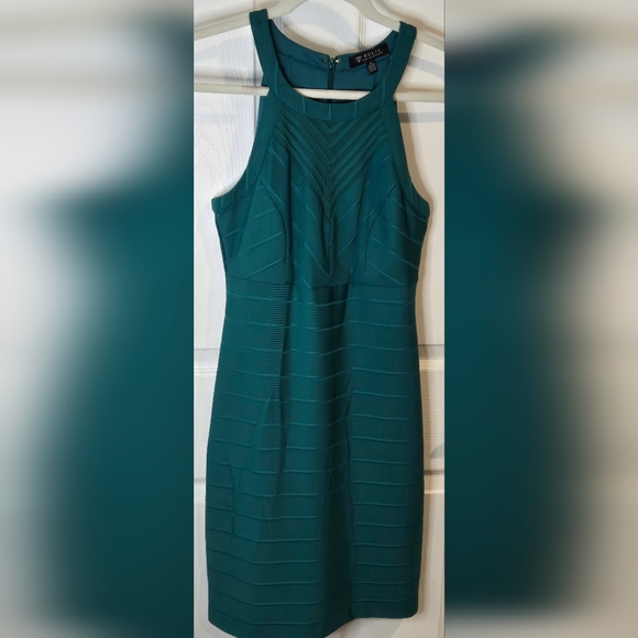 Guess L.A Ladies Dress - Picture 2 of 8